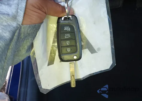 2022 Hyundai Accent Se из США, поврежденный, VIN 3KPC24A62NE165287